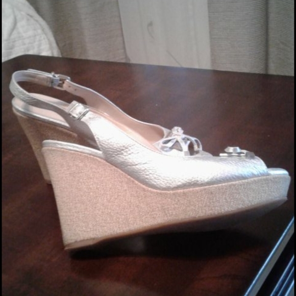 Shoes - Picture 3 of 6